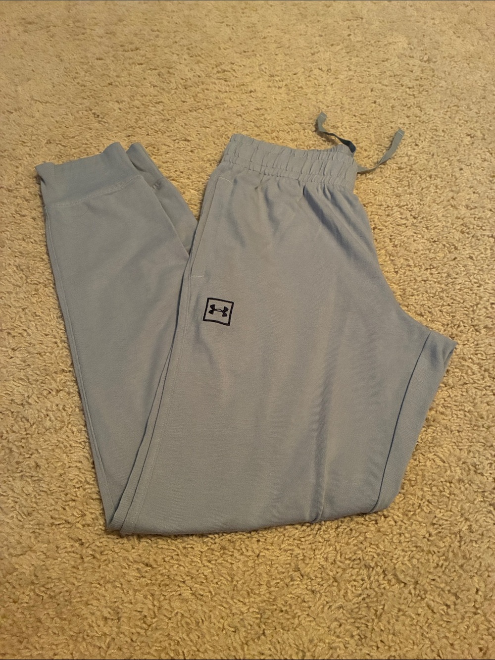 Under Armour Men’s Gray Jogger Sweatpants (size small)